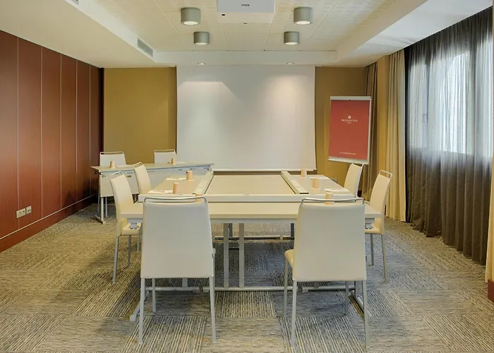 Nh Collection Centro Otel 4*