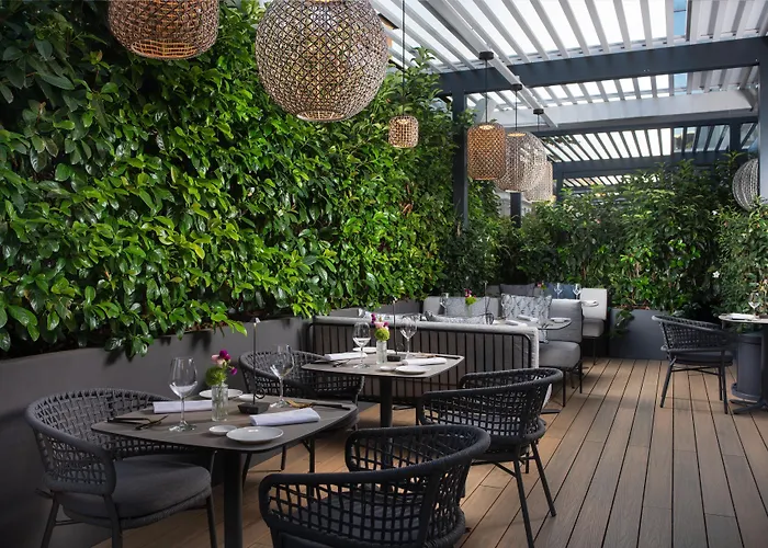 Nh Collection Centro 4*